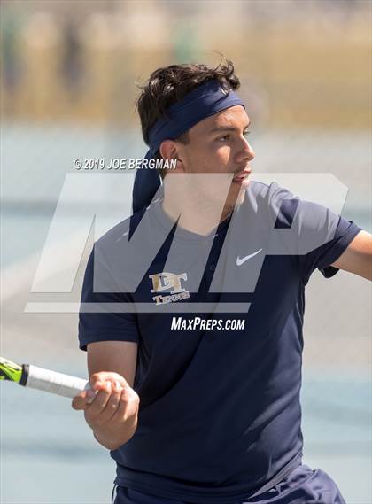 Thumbnail 3 in Delano vs. Bakersfield (Lynch Cup) photogallery.