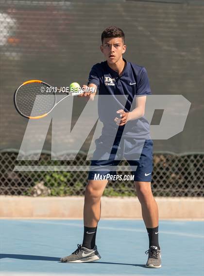 Thumbnail 3 in Delano vs. Bakersfield (Lynch Cup) photogallery.