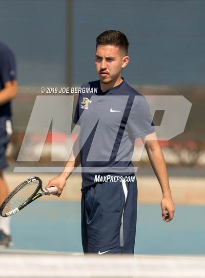 Thumbnail 1 in Delano vs. Bakersfield (Lynch Cup) photogallery.