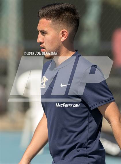 Thumbnail 2 in Delano vs. Bakersfield (Lynch Cup) photogallery.