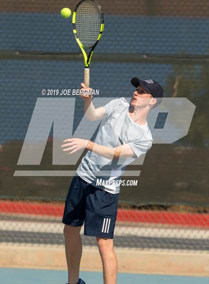 Thumbnail 1 in Delano vs. Bakersfield (Lynch Cup) photogallery.