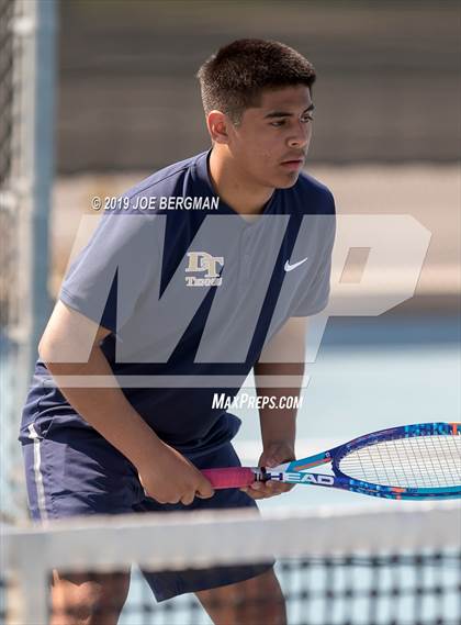 Thumbnail 1 in Delano vs. Bakersfield (Lynch Cup) photogallery.