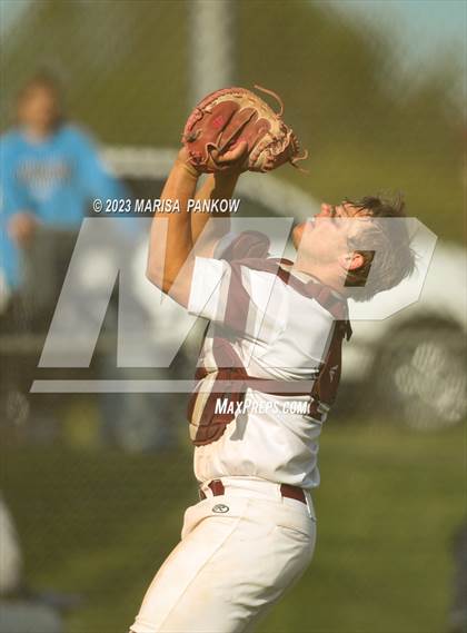 Thumbnail 2 in Bishop Grimes vs Central Square photogallery.