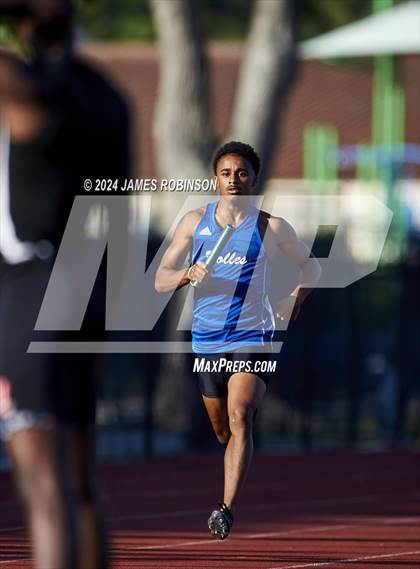 Thumbnail 2 in FHSAA District 3-2A (4 x 400 Relay) photogallery.