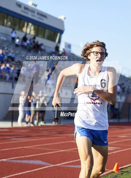 Thumbnail 3 in FHSAA District 3-2A (4 x 400 Relay) photogallery.