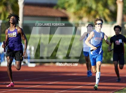 Thumbnail 2 in FHSAA District 3-2A (4 x 400 Relay) photogallery.