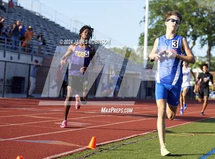 Thumbnail 1 in FHSAA District 3-2A (4 x 400 Relay) photogallery.