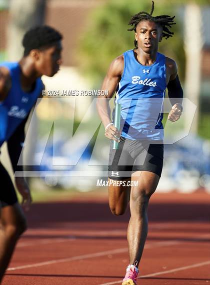 Thumbnail 1 in FHSAA District 3-2A (4 x 400 Relay) photogallery.