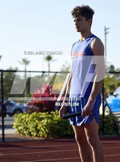 Thumbnail 1 in FHSAA District 3-2A (4 x 400 Relay) photogallery.