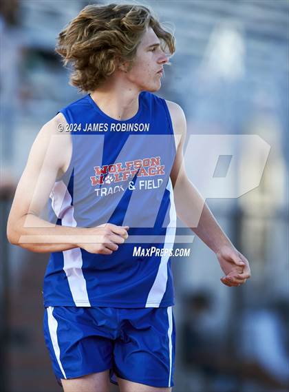 Thumbnail 1 in FHSAA District 3-2A (4 x 400 Relay) photogallery.