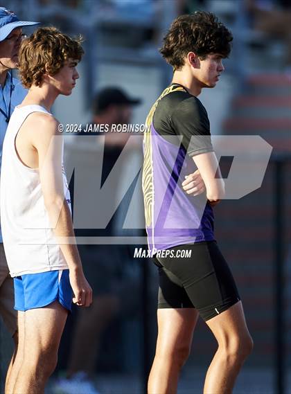 Thumbnail 3 in FHSAA District 3-2A (4 x 400 Relay) photogallery.