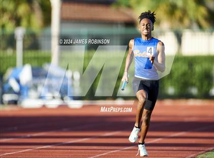 Thumbnail 2 in FHSAA District 3-2A (4 x 400 Relay) photogallery.