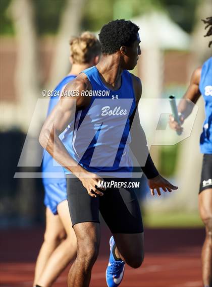 Thumbnail 3 in FHSAA District 3-2A (4 x 400 Relay) photogallery.