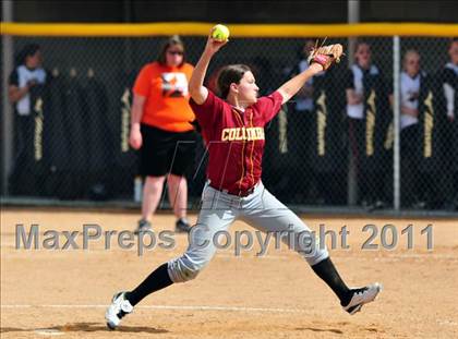 Thumbnail 1 in Columbia vs Mountain Home (4A District Playoff) photogallery.