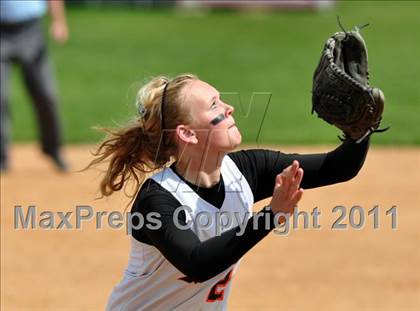 Thumbnail 1 in Columbia vs Mountain Home (4A District Playoff) photogallery.
