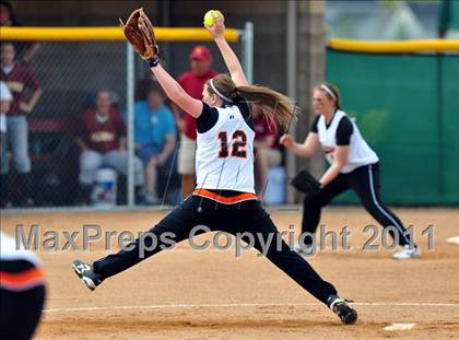 Thumbnail 2 in Columbia vs Mountain Home (4A District Playoff) photogallery.
