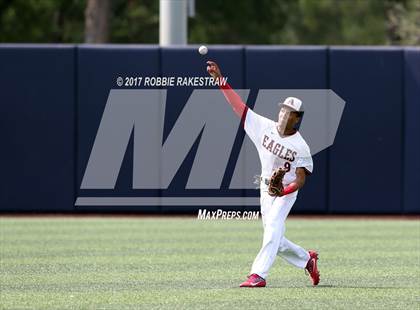 Thumbnail 1 in Carroll vs. Allen (UIL 6A Regional Quarterfinal) photogallery.