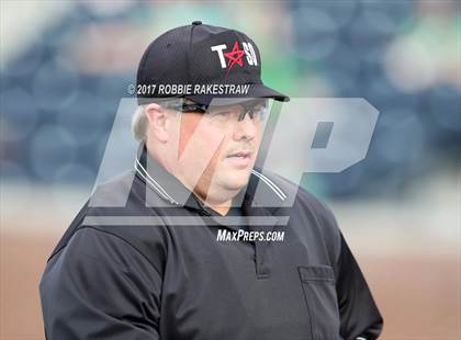 Thumbnail 3 in Carroll vs. Allen (UIL 6A Regional Quarterfinal) photogallery.
