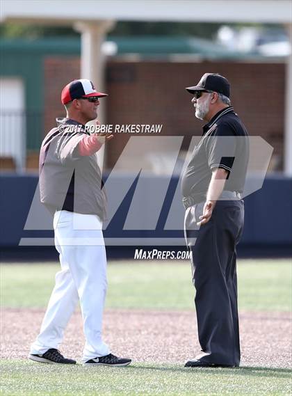 Thumbnail 2 in Carroll vs. Allen (UIL 6A Regional Quarterfinal) photogallery.