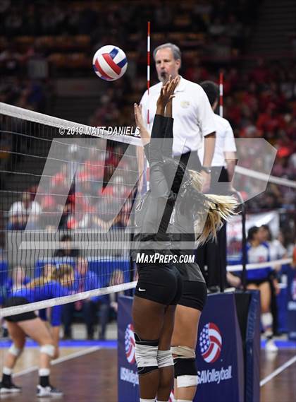 Thumbnail 1 in Simla vs. Limon (CHSAA 2A Semifinal) photogallery.