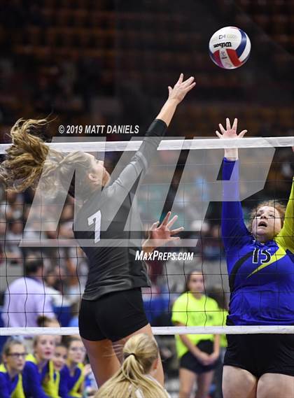Thumbnail 3 in Simla vs. Limon (CHSAA 2A Semifinal) photogallery.