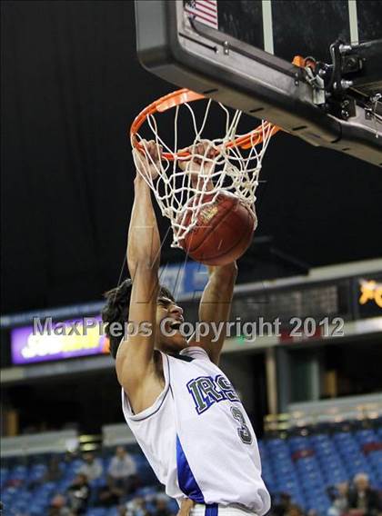 Thumbnail 3 in Bishop O'Dowd vs. Sacred Heart Cathedral (CIF D3 NorCal Regional Final) photogallery.