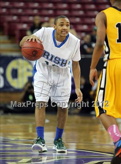 Thumbnail 2 in Bishop O'Dowd vs. Sacred Heart Cathedral (CIF D3 NorCal Regional Final) photogallery.