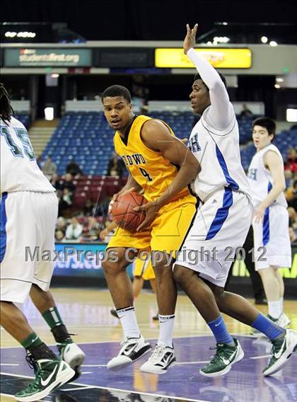 Thumbnail 2 in Bishop O'Dowd vs. Sacred Heart Cathedral (CIF D3 NorCal Regional Final) photogallery.