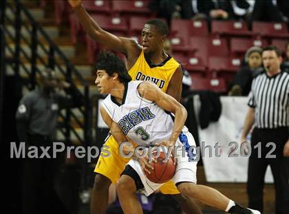 Thumbnail 3 in Bishop O'Dowd vs. Sacred Heart Cathedral (CIF D3 NorCal Regional Final) photogallery.