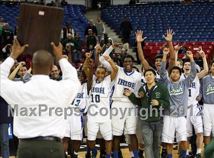 Thumbnail 3 in Bishop O'Dowd vs. Sacred Heart Cathedral (CIF D3 NorCal Regional Final) photogallery.