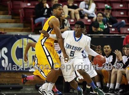 Thumbnail 2 in Bishop O'Dowd vs. Sacred Heart Cathedral (CIF D3 NorCal Regional Final) photogallery.