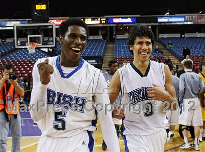 Thumbnail 1 in Bishop O'Dowd vs. Sacred Heart Cathedral (CIF D3 NorCal Regional Final) photogallery.
