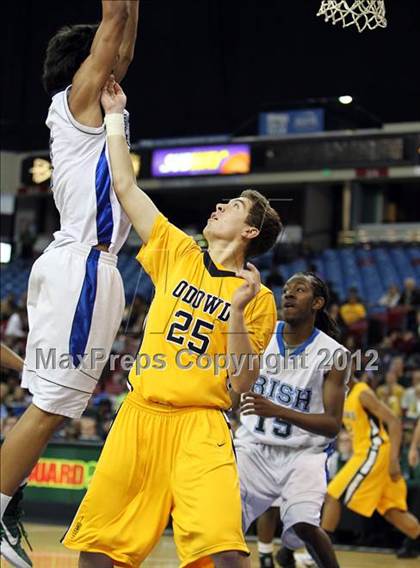 Thumbnail 2 in Bishop O'Dowd vs. Sacred Heart Cathedral (CIF D3 NorCal Regional Final) photogallery.