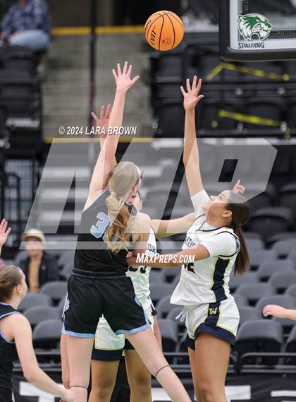 Thumbnail 2 in Snow Canyon vs. Sky View (UHSAA 4A Quarterfinal) photogallery.