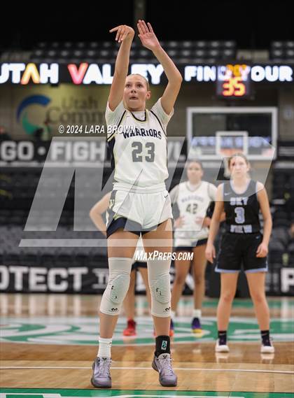 Thumbnail 3 in Snow Canyon vs. Sky View (UHSAA 4A Quarterfinal) photogallery.