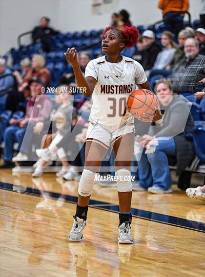 Thumbnail 3 in Magnolia West vs Ellison (UIL 5A Reg III Bi-District) photogallery.