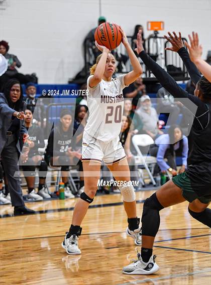 Thumbnail 1 in Magnolia West vs Ellison (UIL 5A Reg III Bi-District) photogallery.