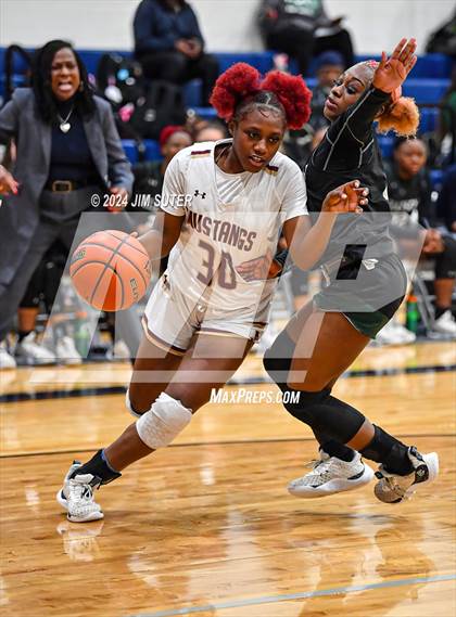 Thumbnail 3 in Magnolia West vs Ellison (UIL 5A Reg III Bi-District) photogallery.