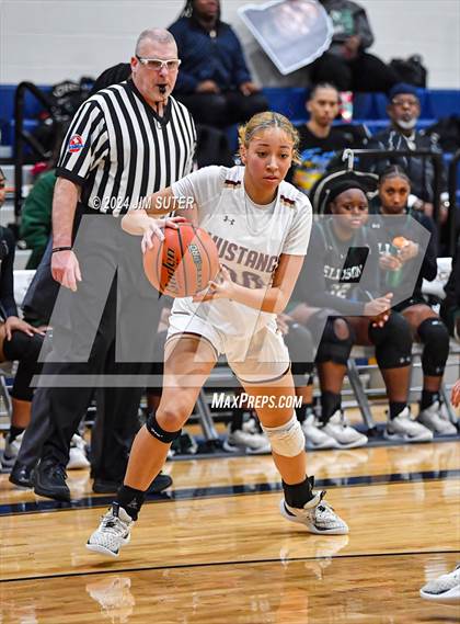 Thumbnail 2 in Magnolia West vs Ellison (UIL 5A Reg III Bi-District) photogallery.