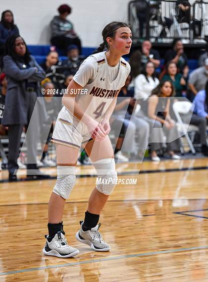 Thumbnail 1 in Magnolia West vs Ellison (UIL 5A Reg III Bi-District) photogallery.