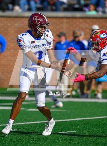 Thumbnail 1 in Alabama vs Mississippi All Star Game photogallery.