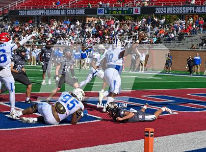 Thumbnail 1 in Alabama vs Mississippi All Star Game photogallery.