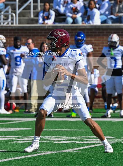 Thumbnail 1 in Alabama vs Mississippi All Star Game photogallery.