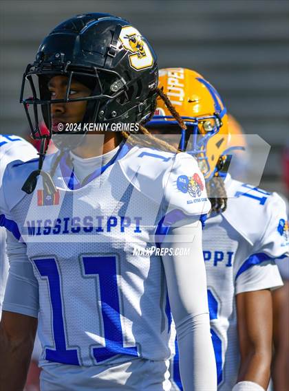 Thumbnail 1 in Alabama vs Mississippi All Star Game photogallery.