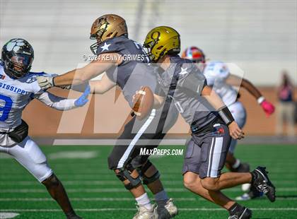 Thumbnail 1 in Alabama vs Mississippi All Star Game photogallery.