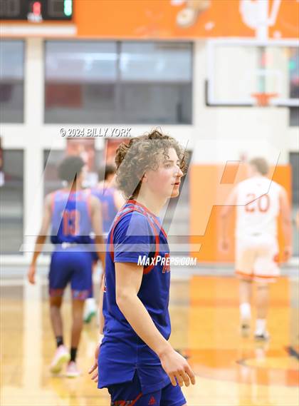 Thumbnail 3 in Grand Saline vs Prairiland photogallery.