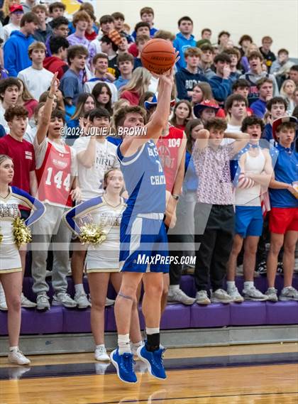 Thumbnail 2 in Indianapolis Bishop Chatard vs Guerin Catholic (IHSAA Sectional 27 semi-final playoff) photogallery.