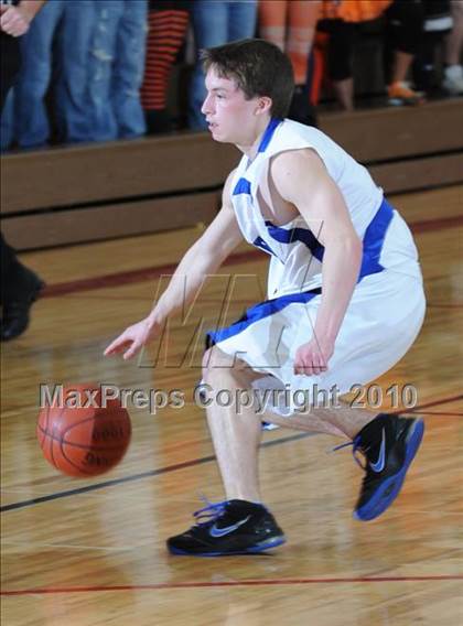 Thumbnail 2 in St. Croix Central vs. Webster (D3 Regional Championship) photogallery.