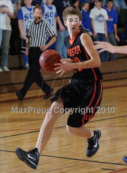 Thumbnail 2 in St. Croix Central vs. Webster (D3 Regional Championship) photogallery.