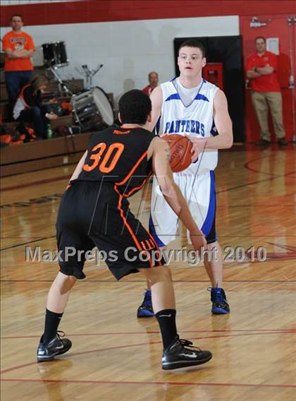 Thumbnail 1 in St. Croix Central vs. Webster (D3 Regional Championship) photogallery.